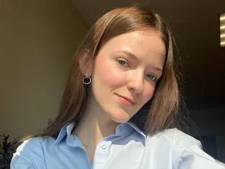 Camshow naked CwenHeming